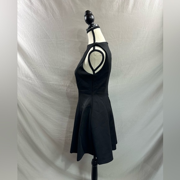 Little Black Dress Flared - Picture 8 of 9